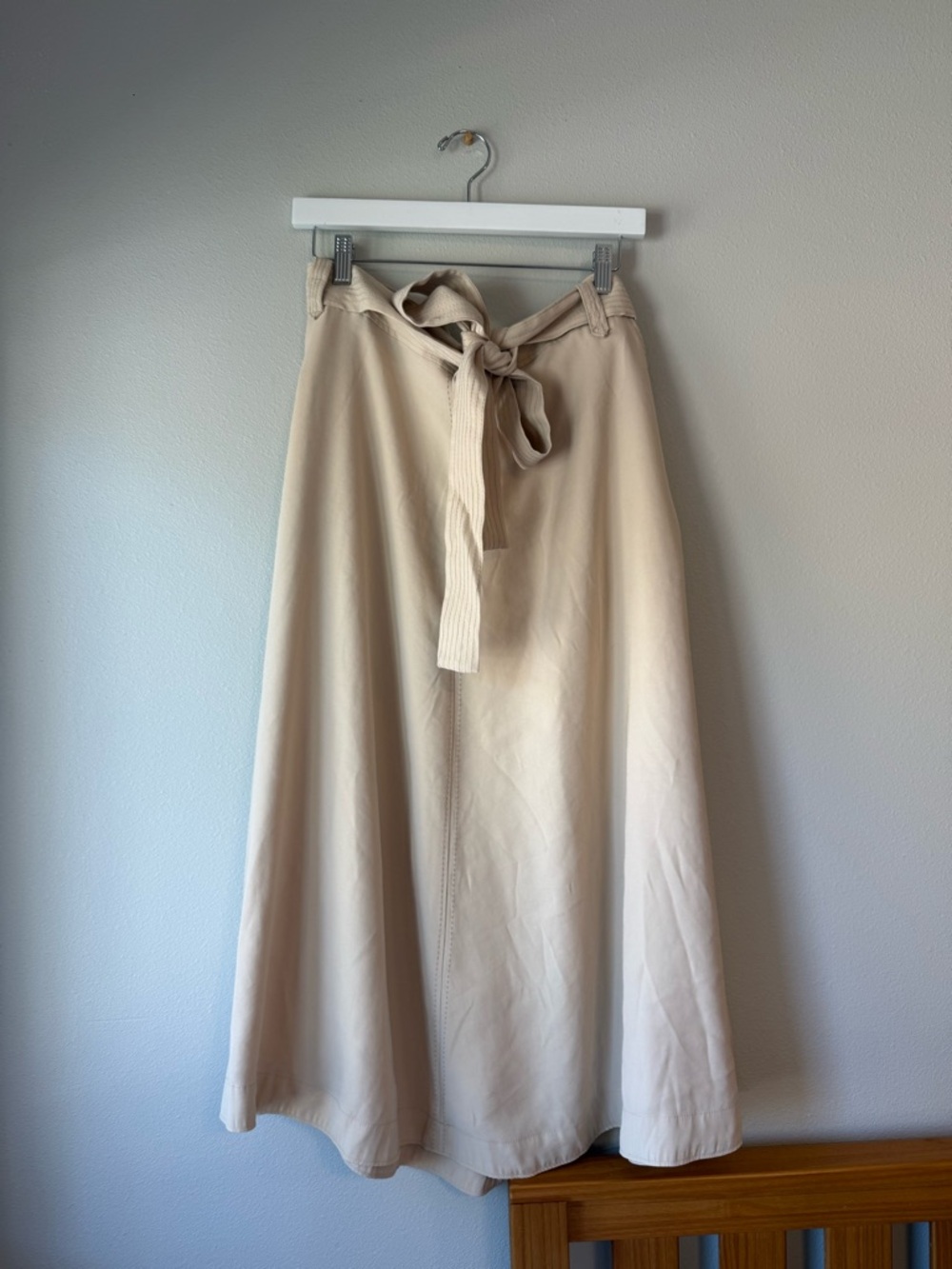 Banana Republic Cream Tie-Waist Midi Skirt Size 18